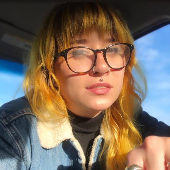 Meet your Posher, Casey - Picture 1 of 1